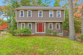 47 Puddle Wharf Ln, Marshfield, MA 02050