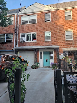 3019 70th St, East Elmhurst, NY 11370