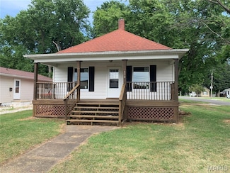 430 S Jackson St, Litchfield, IL 62056
