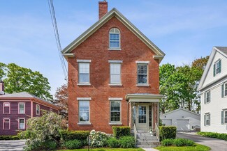 21 Grove St, Bath, ME 04530