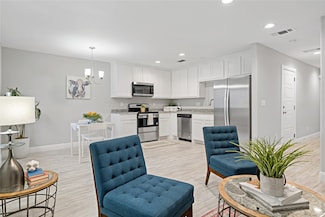 526 W Elm St, Denison, TX 75020