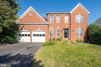 2410 Dakota Lakes Dr, Herndon, VA 20171