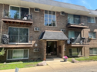 215 S Hale St Unit 8A, Addison, IL 60101
