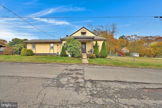 307 S Wylam St, Frackville, PA 17931