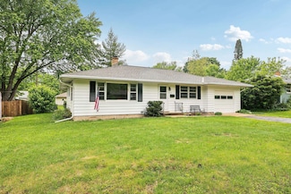 6013 Gateway Green, Monona, WI 53716