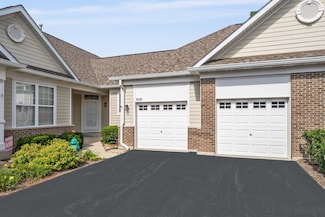 848 Skyline Dr, Batavia, IL 60510
