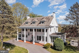 403 E 4th St, Waynesboro, PA 17268