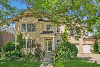 1318 Bennington Ct, Glenview, IL 60026