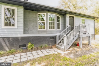 4067 Songbird Ln, Broomes Island, MD 20615