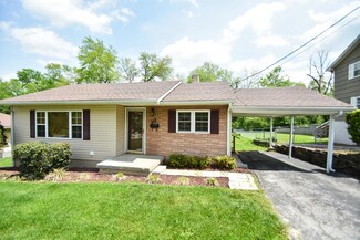 111 Hollyhill Dr, Berea, KY 40403