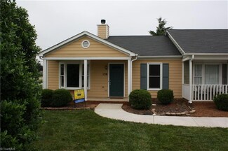 814 Guilford College Rd Unit 138, Greensboro, NC 27409