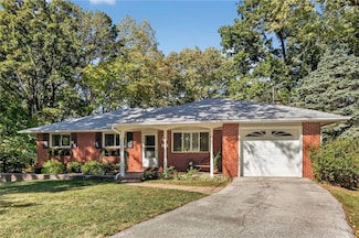 6159 NE Circle View Dr, Kansas City, MO 64118