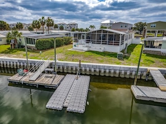 26 Janet Dr, Crawfordville, FL 32327