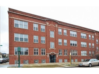 3205 W George St Unit 2, Chicago, IL 60618