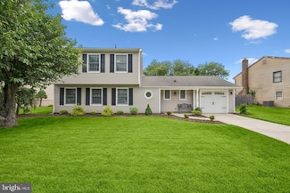 81 Argyle Ave, Blackwood, NJ 08012