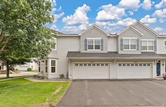 2170 Shamrock Place, Chaska, MN 55318