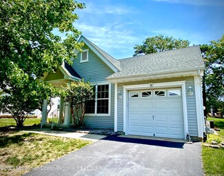 6 Fountain View Dr, Barnegat, NJ 08005