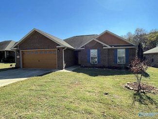 106 Summerset Ln, Huntsville, AL 35811