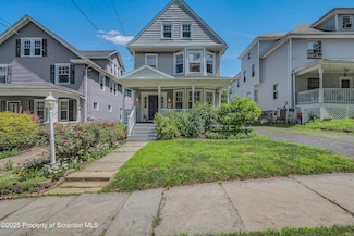 823 Woodlawn St, Scranton, PA 18509