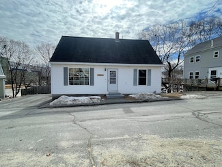 18 Russell St, Bath, ME 04530
