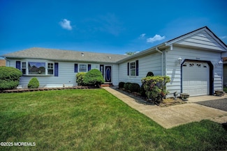 18 Leighton Ct, Toms River, NJ 08757