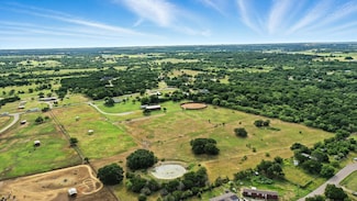 736 Lands Way Rd, Weatherford, TX 76087