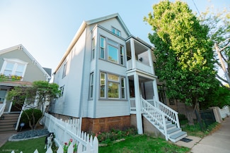 1711 W Henderson St Unit 2, Chicago, IL 60657