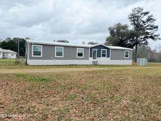 1273 Stonecypher Rd, Lucedale, MS 39452