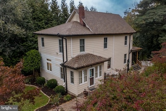 917 Easton Rd, Riegelsville, PA 18077