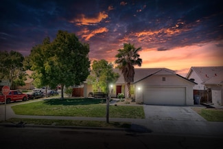 1423 Chamberlain Ave, Los Banos, CA 93635
