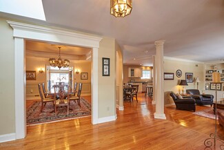 19 Circle Dr, Rumson, NJ 07760