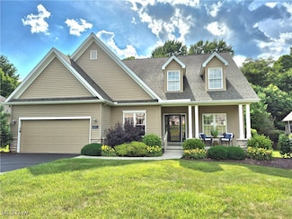 8672 Kimblewick Ln NE Unit 4, Warren, OH 44484