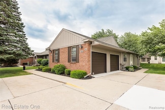 12108 Shenandoah Dr Unit 1, South Lyon, MI 48178