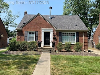 1417 N Maple Ave, Royal Oak, MI 48067