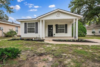 1584 Brook Forest Dr, Jacksonville, FL 32208