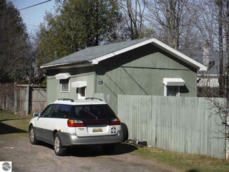 847 & 841 Lincoln Ave, Elberta, MI 49628