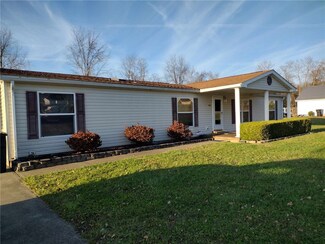 204 Florence Dr, Uniontown, PA 15401