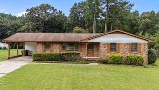 726 Hillandale Ln, Garner, NC 27529