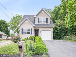 216 Old Churchmans Rd, New Castle, DE 19720
