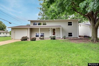 1836 Mayfair Ave, Fremont, NE 68025