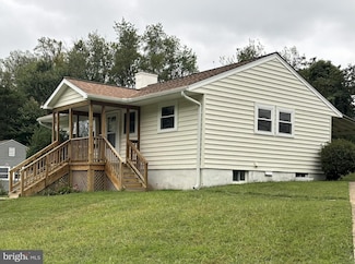 3823 Pinewood Terrace, Falls Church, VA 22041