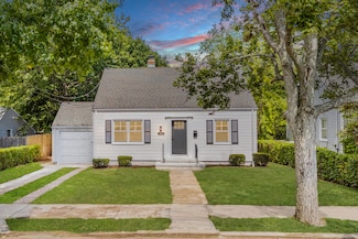 203 Gorham Ave, Hamden, CT 06514