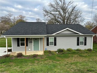 301 Oakview Rd, High Point, NC 27265