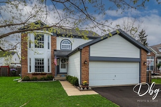 2426 N Old Pond Ln, Round Lake Beach, IL 60073