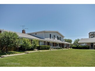 8703 N National Ave, Niles, IL 60714
