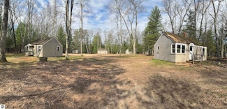 4573 N Able Rd, Irons, MI 49644