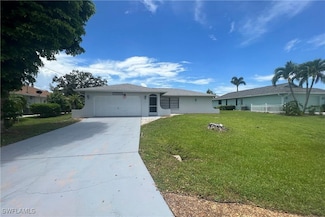 2208 SE 16th St, Cape Coral, FL 33990