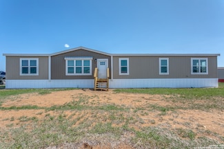 52 Granjeno Dr, Pleasanton, TX 78064