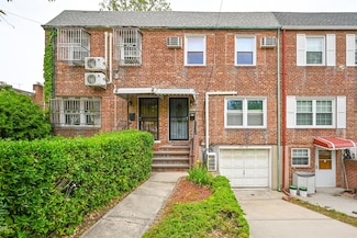 53-15 210th St, Flushing, NY 11364