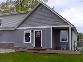 59061 Long Lake Rd, Colon, MI 49040